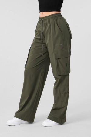 Young LA W219 Travel Cargo Joggers Olive Canada | UFQI-57028