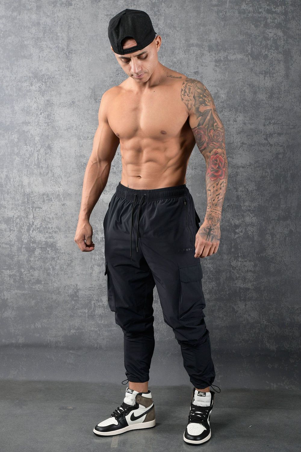 Young LA 218 Travel Cargo Joggers Black Canada | DMTH-14893