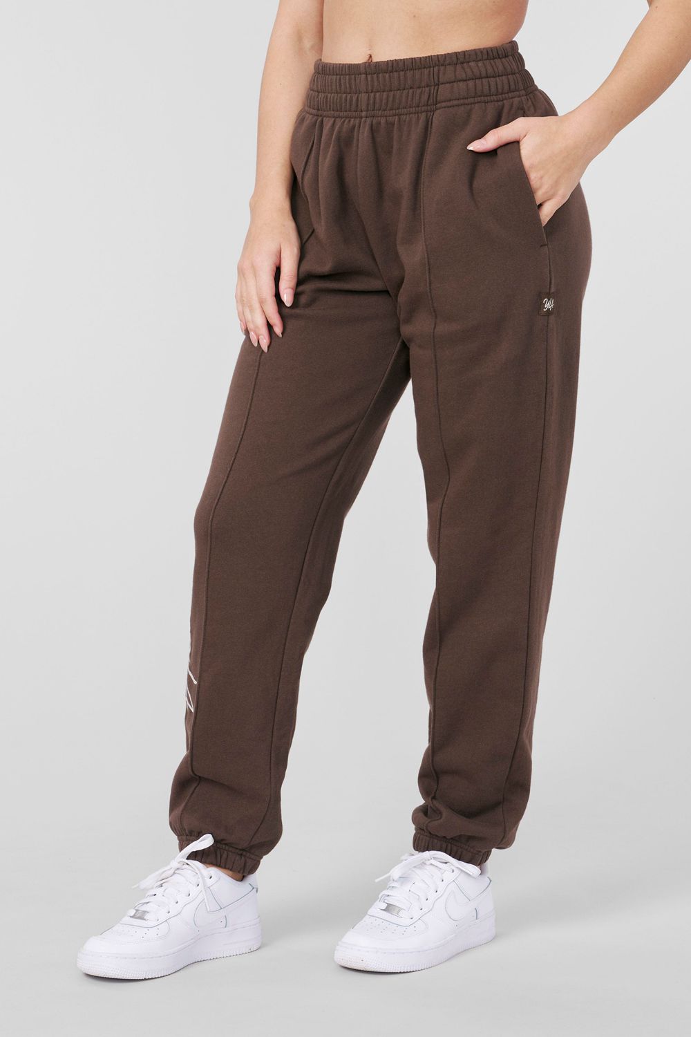 Young LA W202 - Script Joggers Dark Brown Canada | DLMB-08546