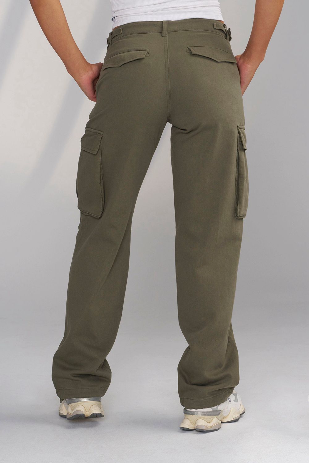 Young LA W206 - Metro Cargos Olive Canada | RFUD-43179