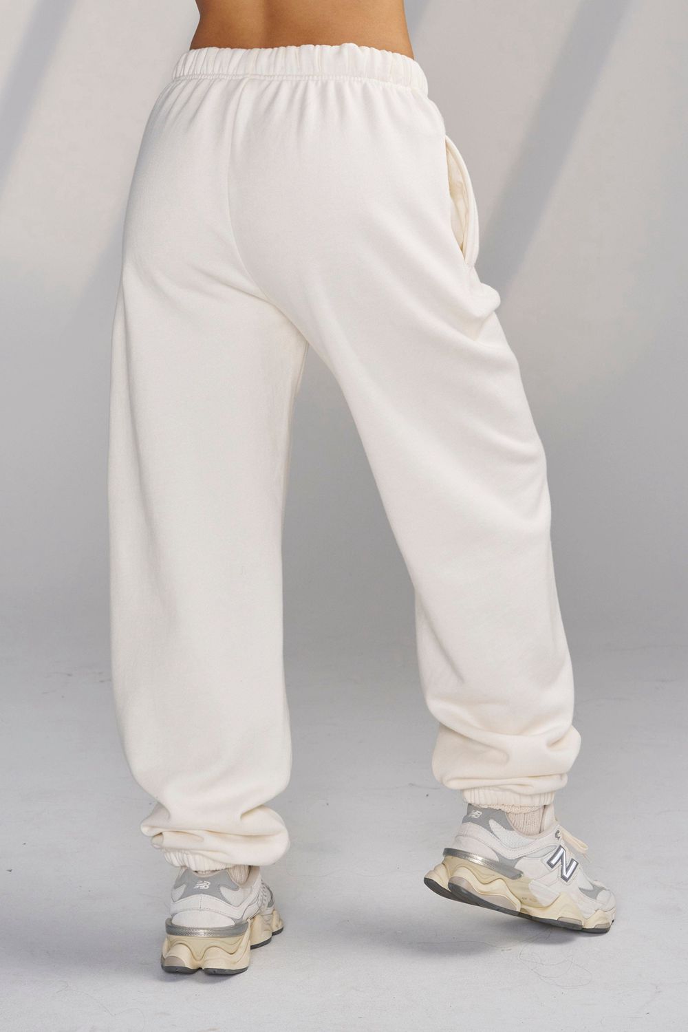 Young LA W226 - Teddy Jogger White Canada | GTFM-13452