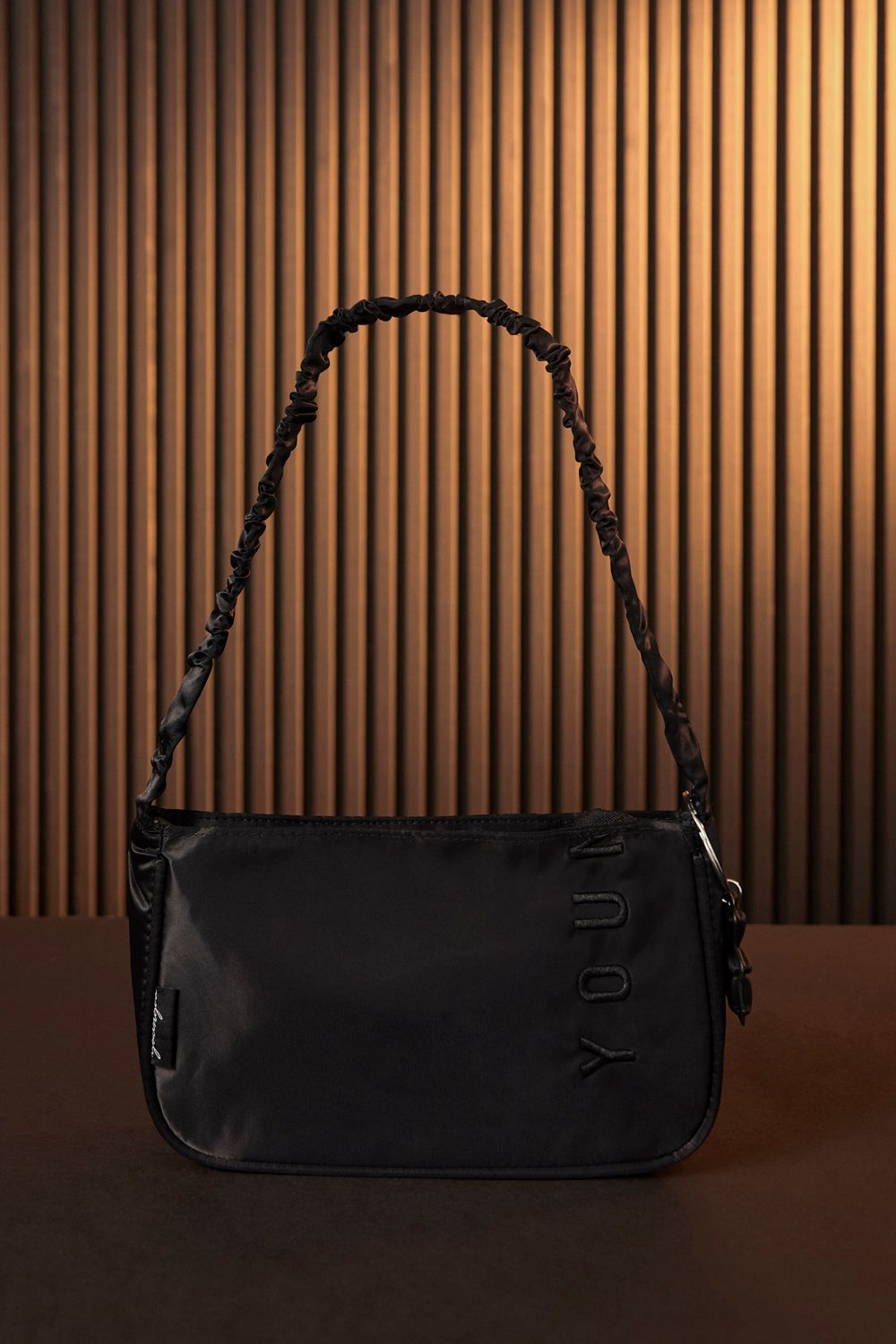 Young LA W607 - Curve Shoulder Bag Black Canada | QFDX-65204